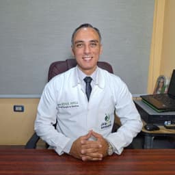 د. مينا عادل